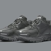 Оригинални Nike Zoom Vomero 5 SP внос от Англия, снимка 1 - Маратонки - 44490783