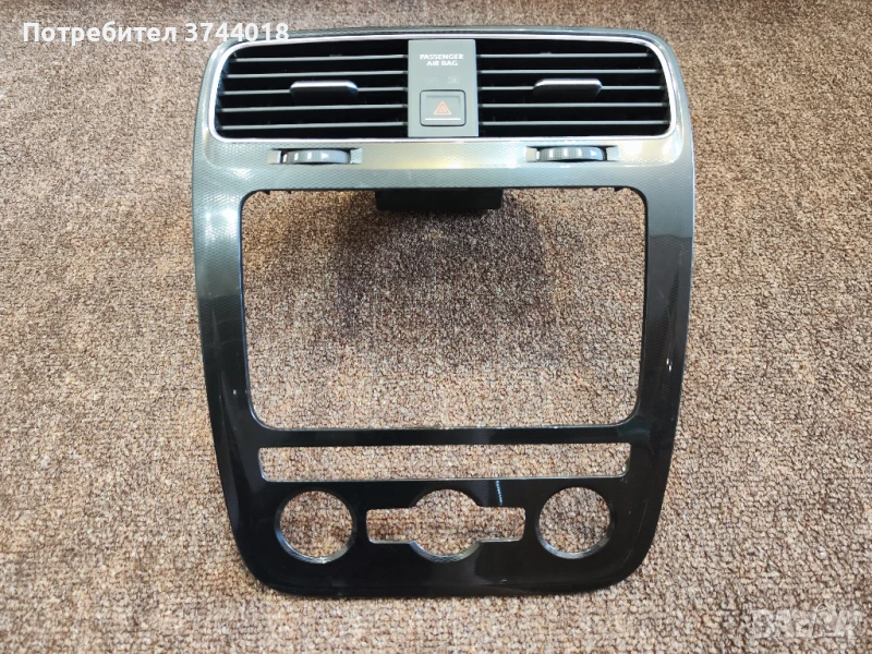 Рамка климатроник и духалки от Vw Scirocco 2017г 1K8819728E •2, снимка 1