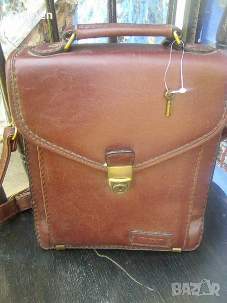 Модерна мъжка чанта тип командирска от изкуственна кожа с ключе марка Арт, снимка 1