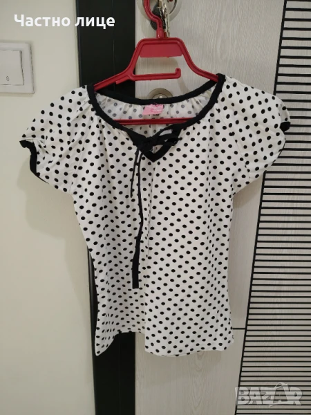 Продавам блуза бяла на черни точки от памук и еластан, снимка 1