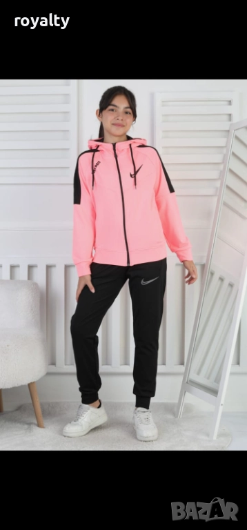 Nike Детски Ватиран Комплект За Момиче НА ЕДРО , снимка 1