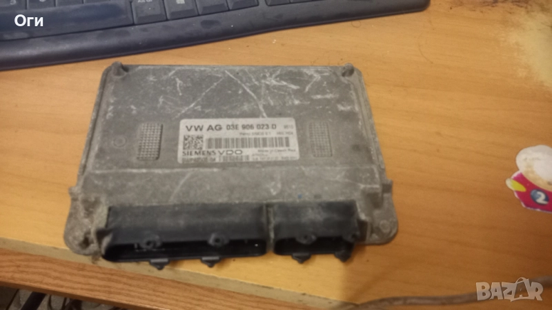 Компютър За Шкода Фабия 1.2 64к.с. 03E 906 023 D, снимка 1