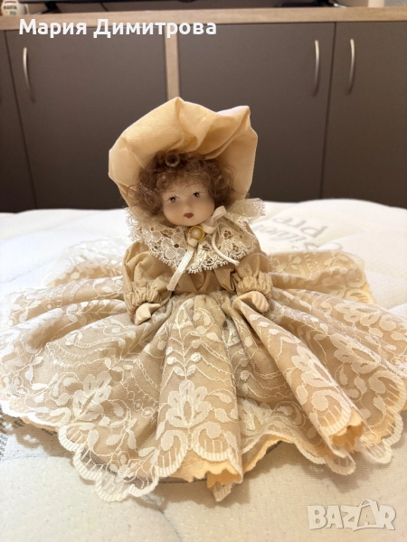 Порцеланова кукла, снимка 1