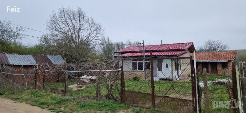 Продава се къща с голям двор, гараж и кладенец в с. Врачанци, снимка 1