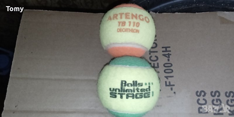 Продавам 3 използвани топки за тенис на корт и 1-на използвана топка за голф, снимка 1