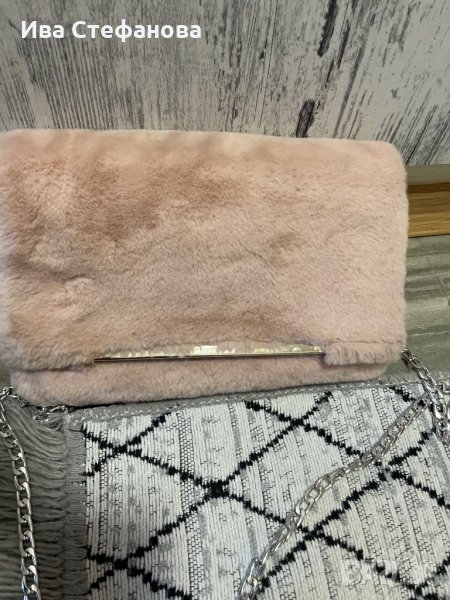 Чанта бебешко розово рошава имитация на заешка кожа еко косъм , снимка 1