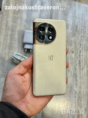 OnePlus 11 5G 256 GB 16+12 GB Ram  Отличен