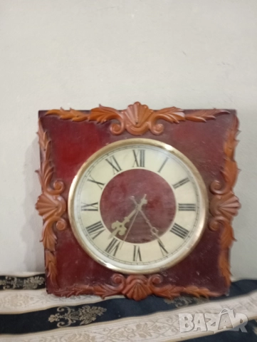 Винтидж стенен часовник