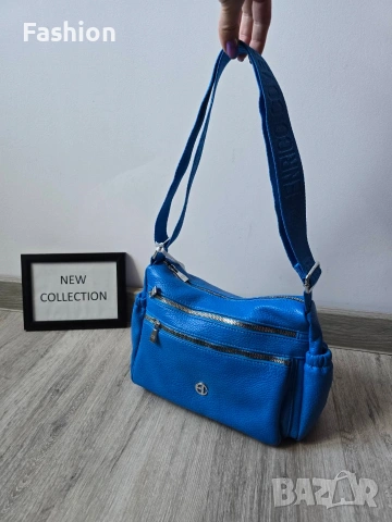 Нова дамска чанта в син цвят с дръжка от плат на намаление