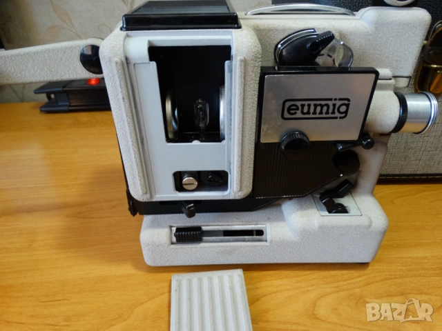 EUMIG P8 automatic novo ..., снимка 9 - Плейъри, домашно кино, прожектори - 53858647