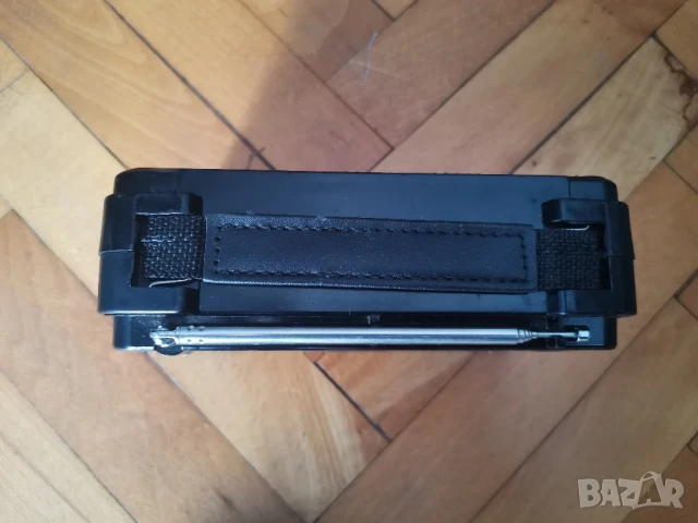 Многочестотно радио, снимка 4 - Радиокасетофони, транзистори - 50534547