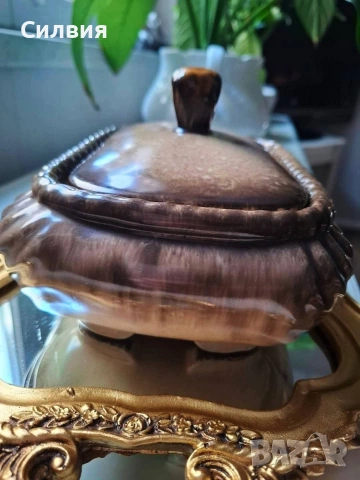 Винтидж керамична купа с капак , снимка 2 - Антикварни и старинни предмети - 53846165