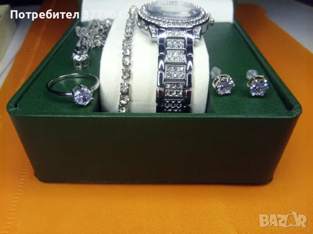 Дамски часовник с бижута , снимка 2 - Дамски - 48935140