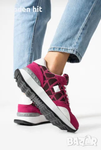 Дамски маратонки Valentino, снимка 2 - Маратонки - 47304893