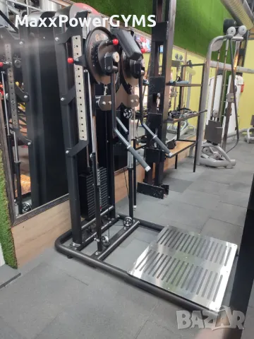 Чисто нова машина за гърди и рамене