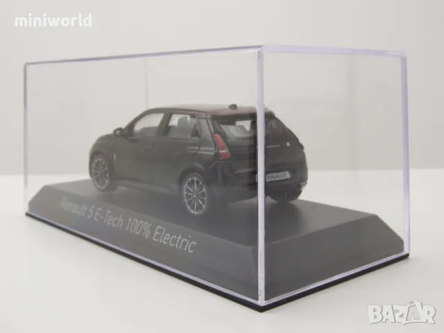 Renault 5 E-Tech 100% Electric 2025 - мащаб 1:43 на Norev моделът е нов в PVC дисплей-кейс, снимка 8 - Колекции - 49553355