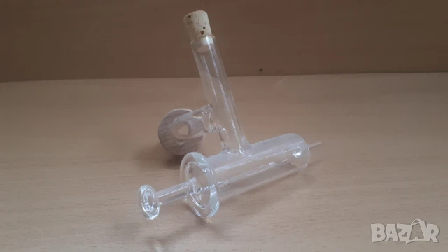 Стъклена тапа за бутилки, която изглежда като спринцовка, снимка 3 - Декорация за дома - 51140470