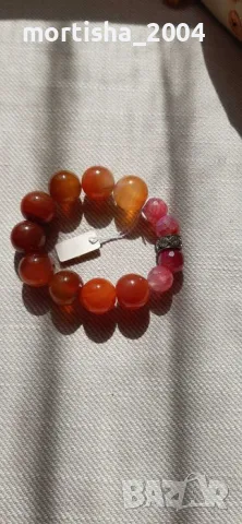 Дамски гривни на ластична корда, снимка 2 - Гривни - 48619276