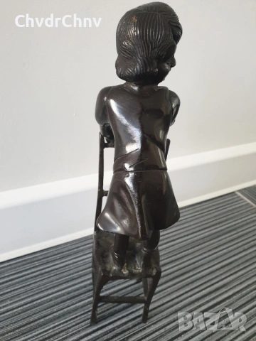 28см-2кг Juan Clara бронзова скулптура/фигура на дете върху стол/испанска статуетка, снимка 4 - Статуетки - 53654623