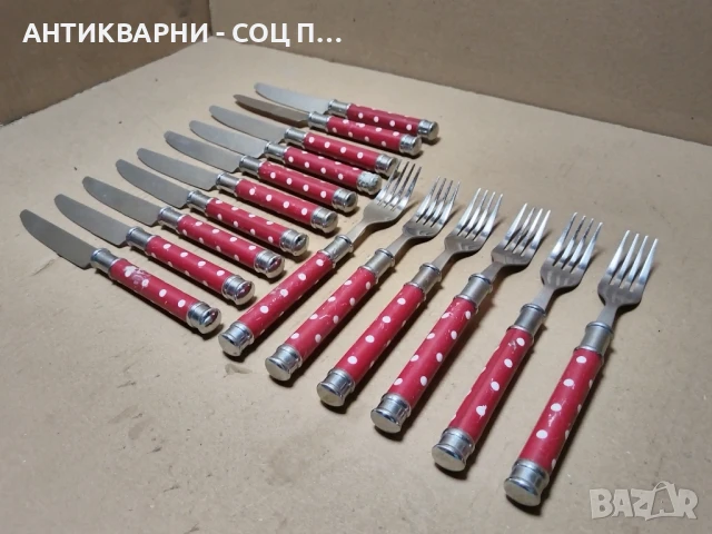 Комплект 10 Броя Стари Ножове + 6 Броя Вилици STAINLESS STEEL. , снимка 2 - Антикварни и старинни предмети - 50823369