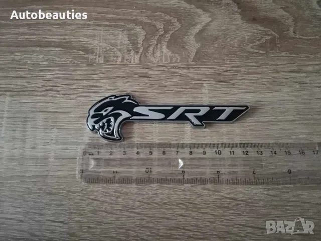 SRT Hellcat сребристо с черно емблема лява, снимка 2 - Аксесоари и консумативи - 47977149