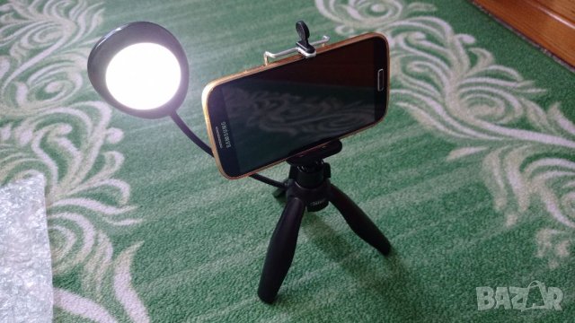 Трипод с лед осветление за смартфон 