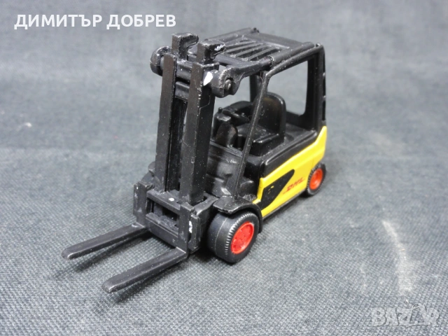 МЕТАЛНА КОЛИЧКА МОТОКАР DHL SIKU