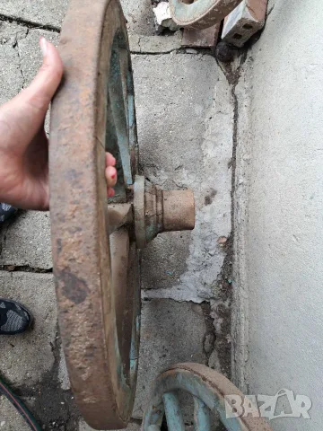 Дървено колело на каруца, снимка 7 - Градински мебели, декорация  - 56365184