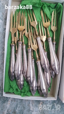 12 броя Сребърни вилици, снимка 3 - Антикварни и старинни предмети - 53493791