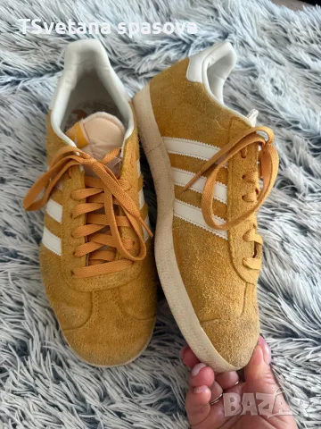Маратонки  велюр adidas 