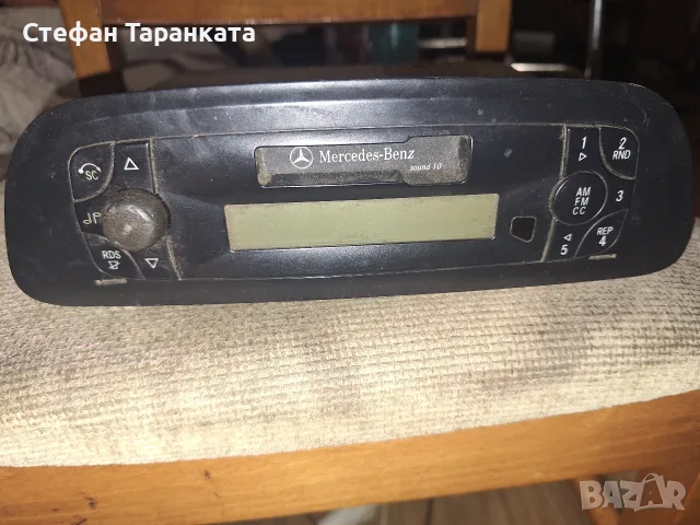 автомобилен радио касетофон 