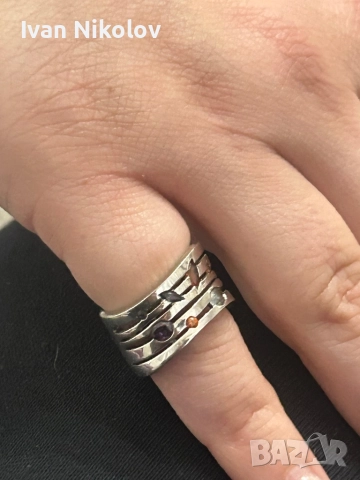 Дамски сребърен пръстен с полускъпоценни камъни