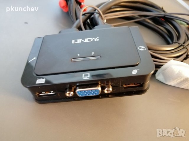 2-портов KVM суич,LINDY LNY-42342- VGA, USB 2.0, звук, вградени кабели, снимка 2 - Кабели и адаптери - 33862188