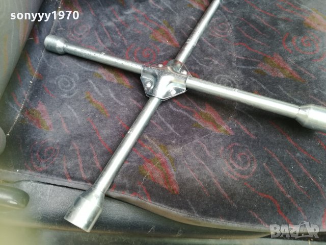 ЯК КЛЮЧ ЗА ГУМИ-КРЪСТАЧКА 1011211252