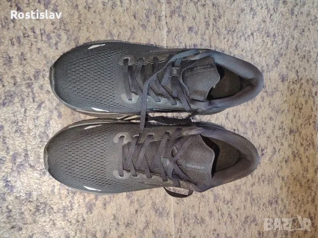Brooks оригинални мъжки маратонки за бягане в перфектно състояние без забележки , снимка 3 - Спортни обувки - 56040528