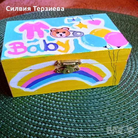 Ръчно изработена дървена кутия - подарък за разкриване на пола на бебето, снимка 2 - Други - 50287562