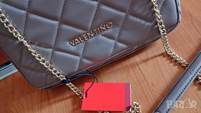 Valentino нова оригинал , снимка 3 - Чанти - 52901323
