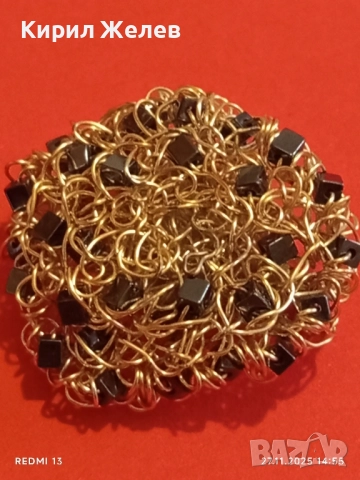 Demi Paure брошка златиста тел с черни кристали ХЕМОТАТ 21034, снимка 7 - Други - 52562261