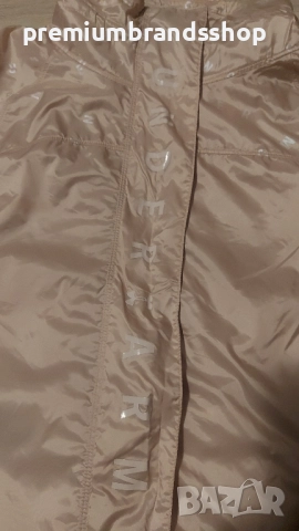 Under armour XS ветровка , снимка 3 - Спортни екипи - 52111402
