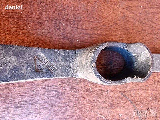 Швейцарска военна кирка, снимка 7 - Оборудване и аксесоари за оръжия - 34539970