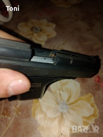 Газов пистолет Reck perfecta fbi 8000 колекционерски бартер злато 