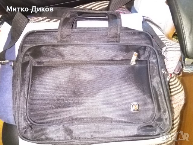  Мъжка чанта маркова за през рамо лаптоп М промазан плат  като нова, снимка 1 - Чанти - 41936831
