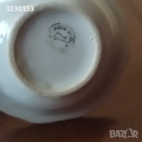 Порцеланова солница, снимка 2 - Аксесоари за кухня - 49657360