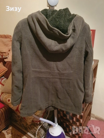 Зелено палто Л размер , снимка 2 - Палта, манта - 52899144