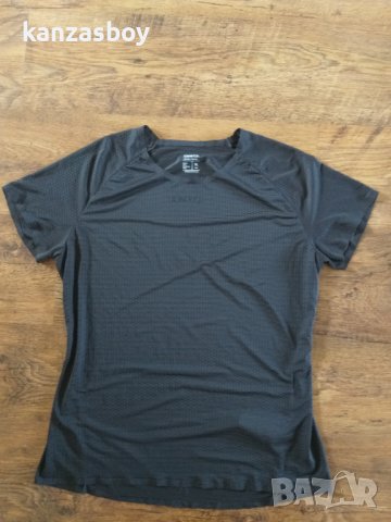 Craft Pro Dry Nanoweight T-shirt - страхотна дамска тениска КАТО НОВА, снимка 9 - Тениски - 41637059