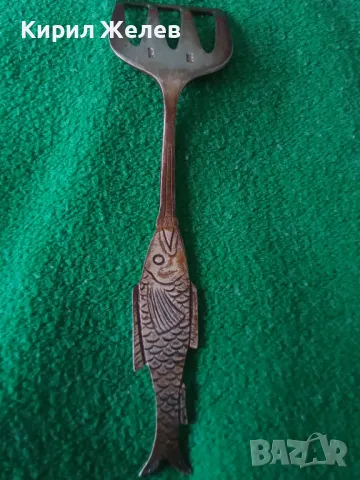 AMD СТАРА РЯДКА КОЛЕКЦИОНЕРСКА ФИГУРАЛНА СРЕБЪРНА ВИЛИЧКА Тип ГРЕБЛО СРЕБРО 800 ПРОБА с ПАТИНА 42979, снимка 18 - Колекции - 44373401