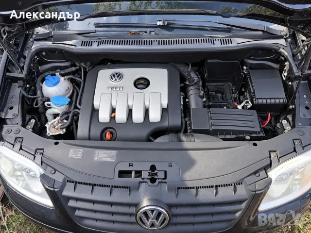 VW Touran 2.0 TDI, снимка 7 - Автомобили и джипове - 56404013