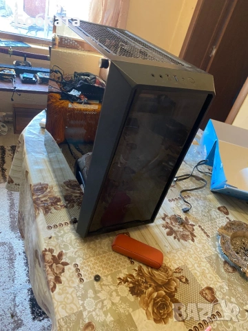 Кутия Cougar , снимка 3 - Захранвания и кутии - 53648435