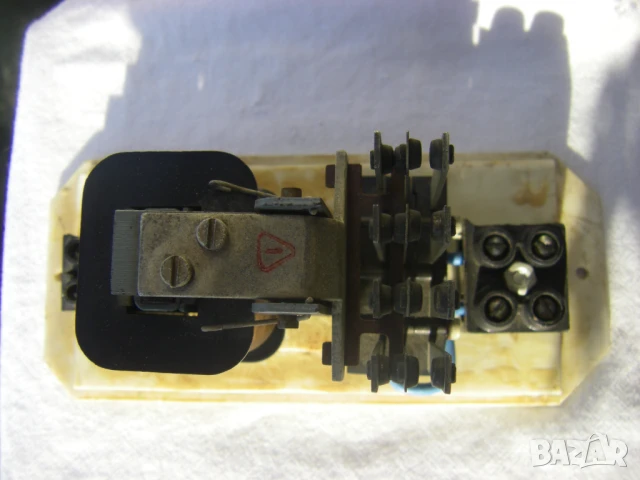 Мощно немско електромагнитно реле с бобина за 220 В и четири контактни групи за по 16А, снимка 10 - Друга електроника - 51084683