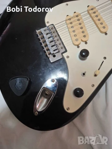 Електрическа китара Reckwood by HOHNER с усилвател revoltage, снимка 3 - Китари - 51316852